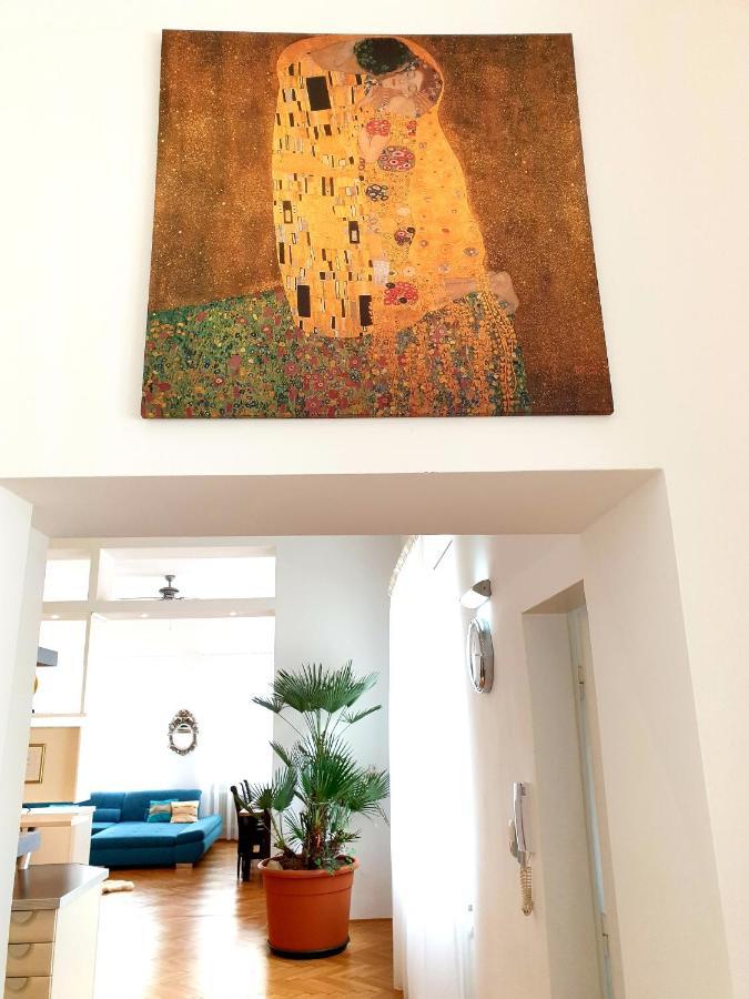Sunny And Spacious Near Centre * Wien